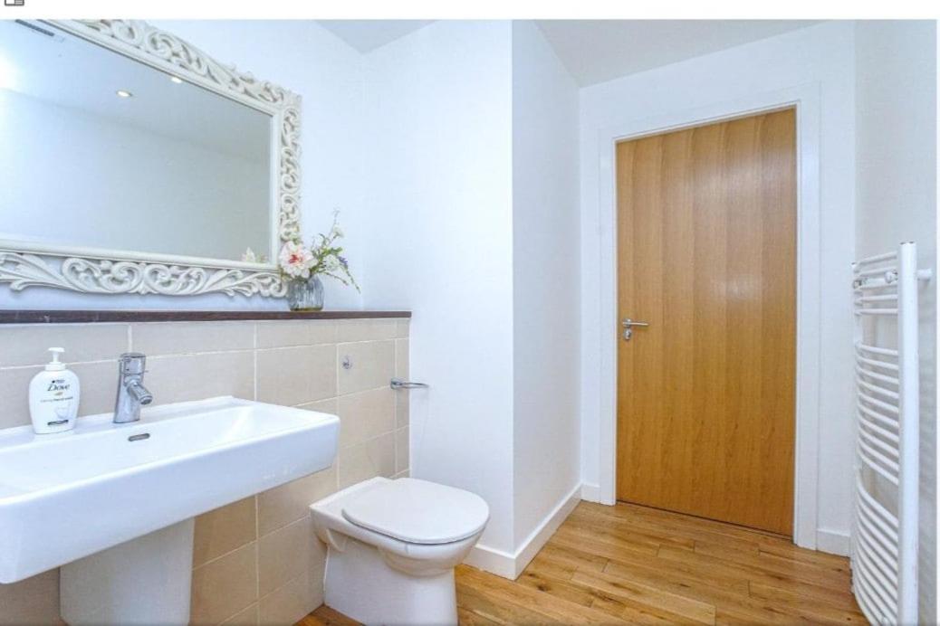 Oswald Apartment - Glasgow City Centre ภายนอก รูปภาพ