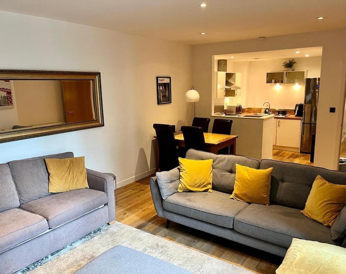 Oswald Apartment - Glasgow City Centre ภายนอก รูปภาพ
